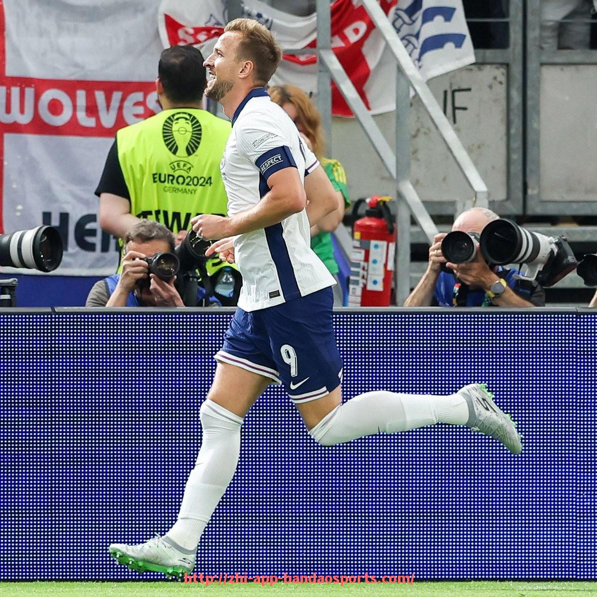 半岛体育app-西甲联赛各队球员情况：西甲各球队球员表现及现状分析